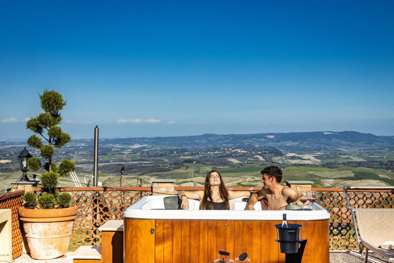Agri Apartment La Terrazza La Ripadoro Chianni Exteriör bild