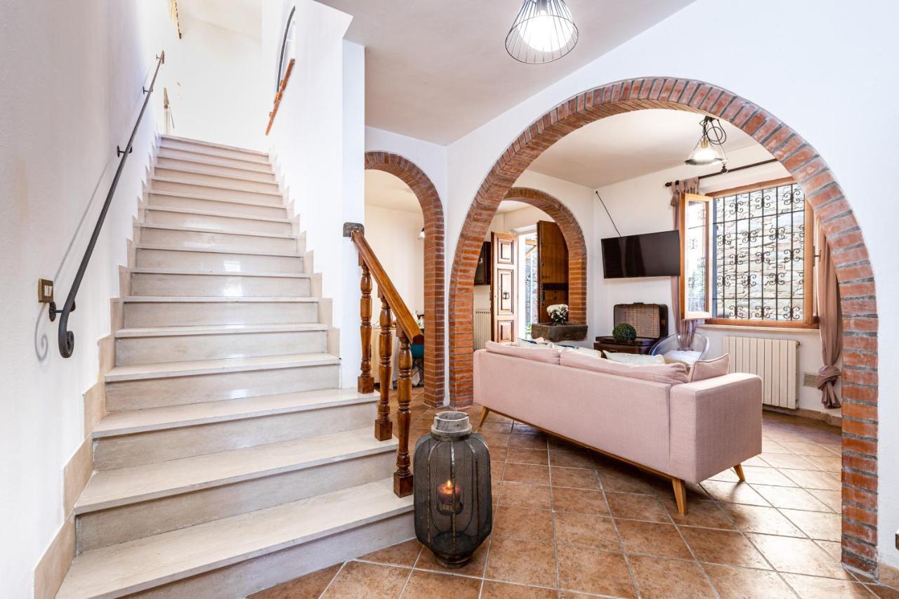 Agri Apartment La Terrazza La Ripadoro Chianni Exteriör bild