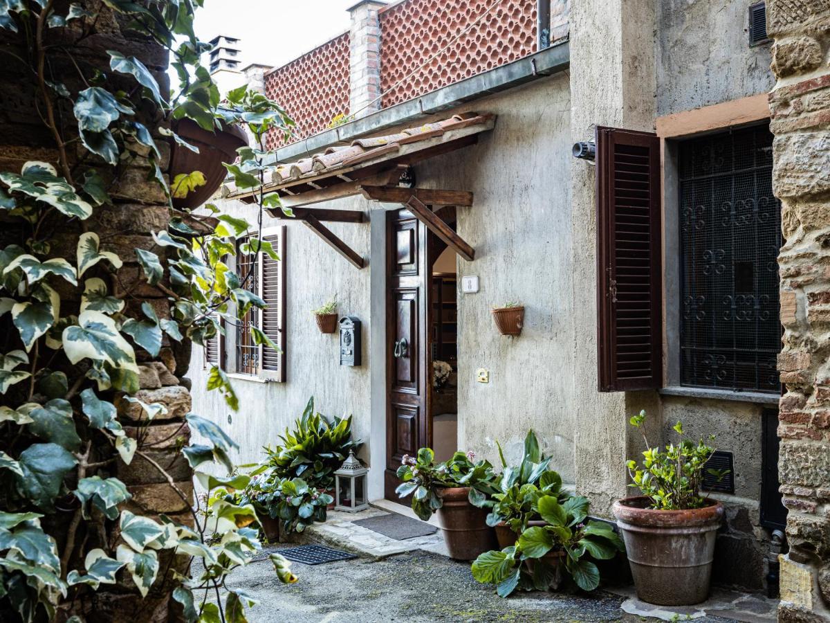 Agri Apartment La Terrazza La Ripadoro Chianni Exteriör bild