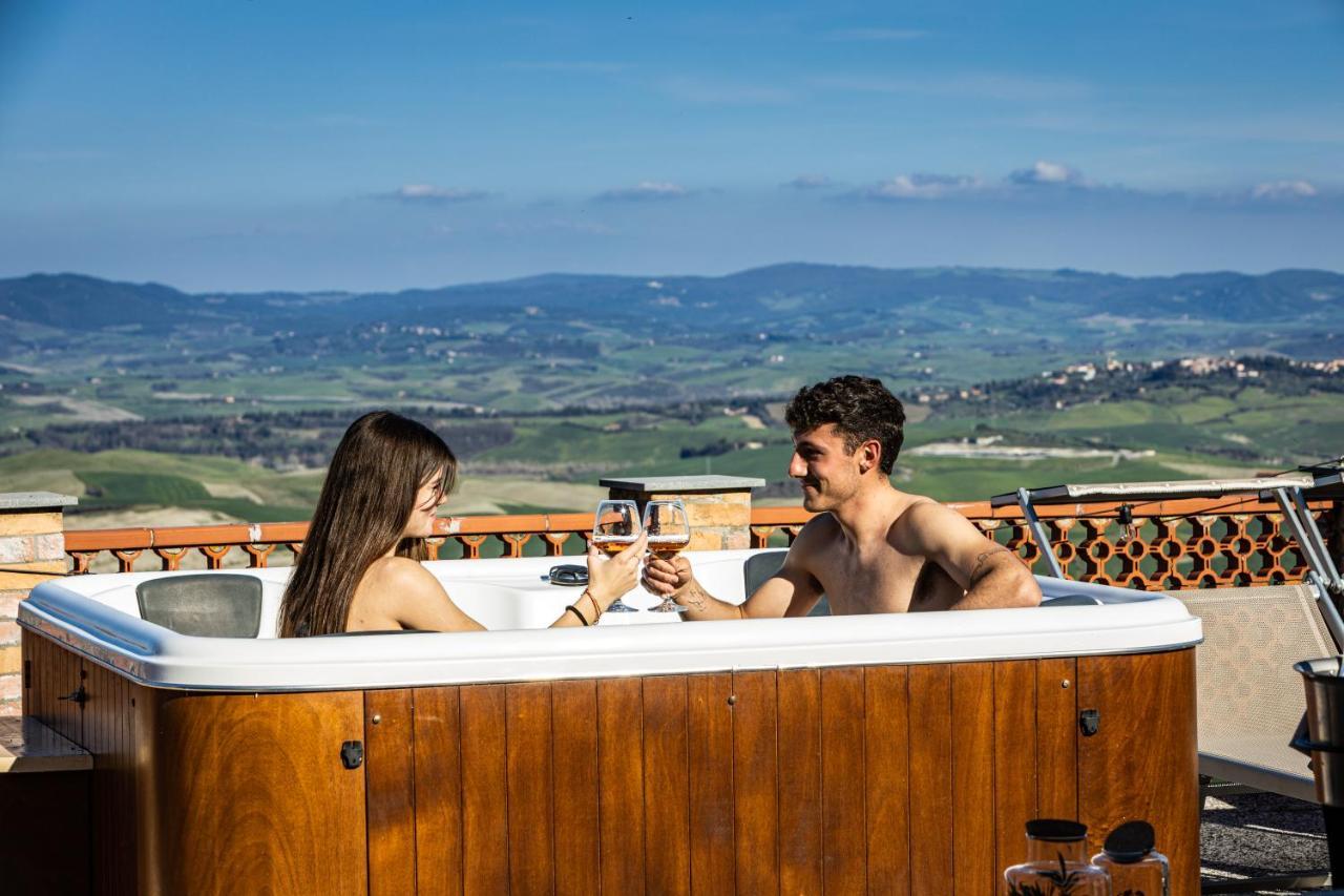 Agri Apartment La Terrazza La Ripadoro Chianni Exteriör bild